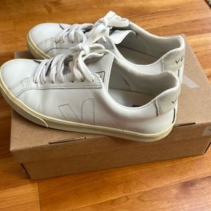 Veja Sneakers Womens size 38